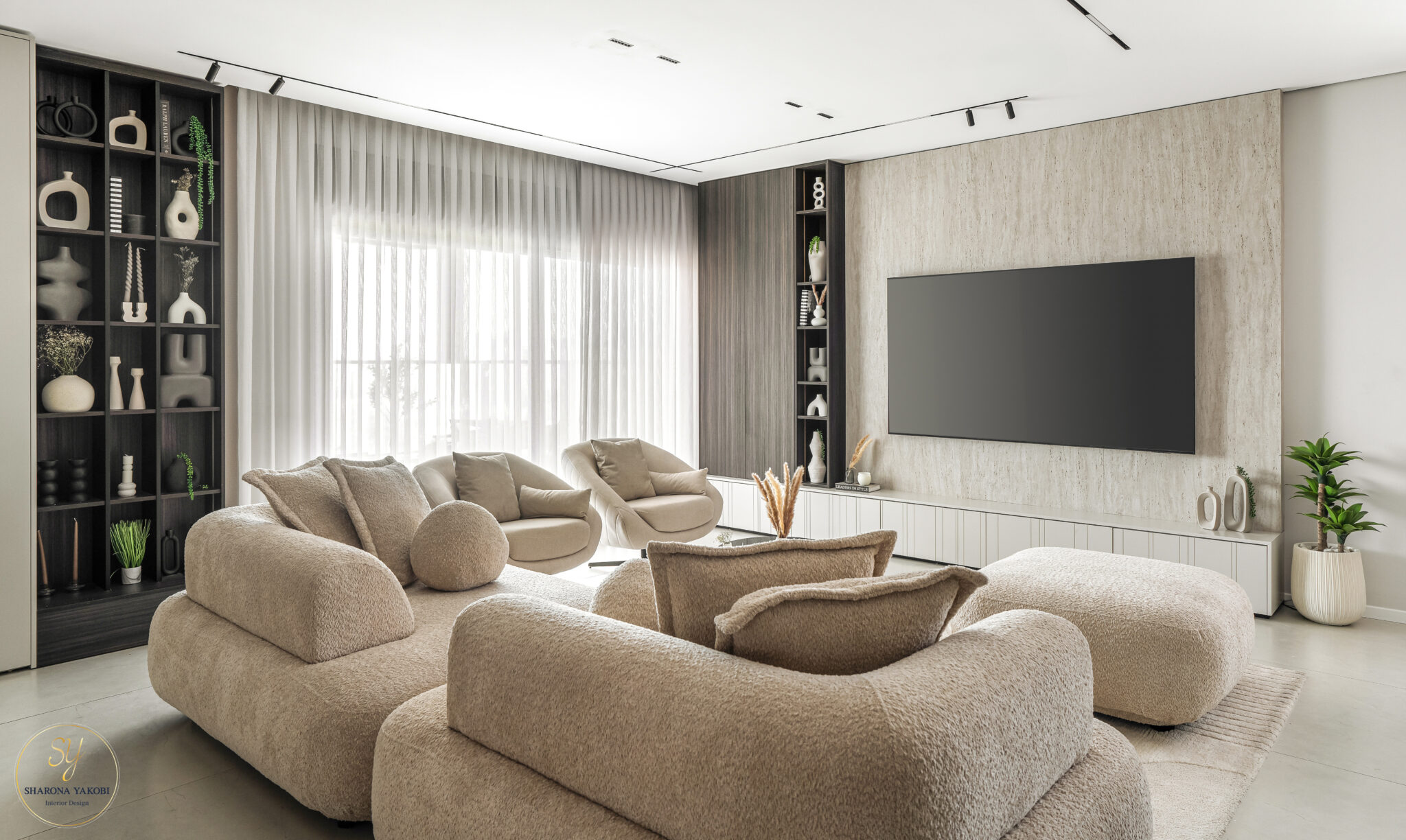 Be'er Ya'akov • The Heights Penthouse