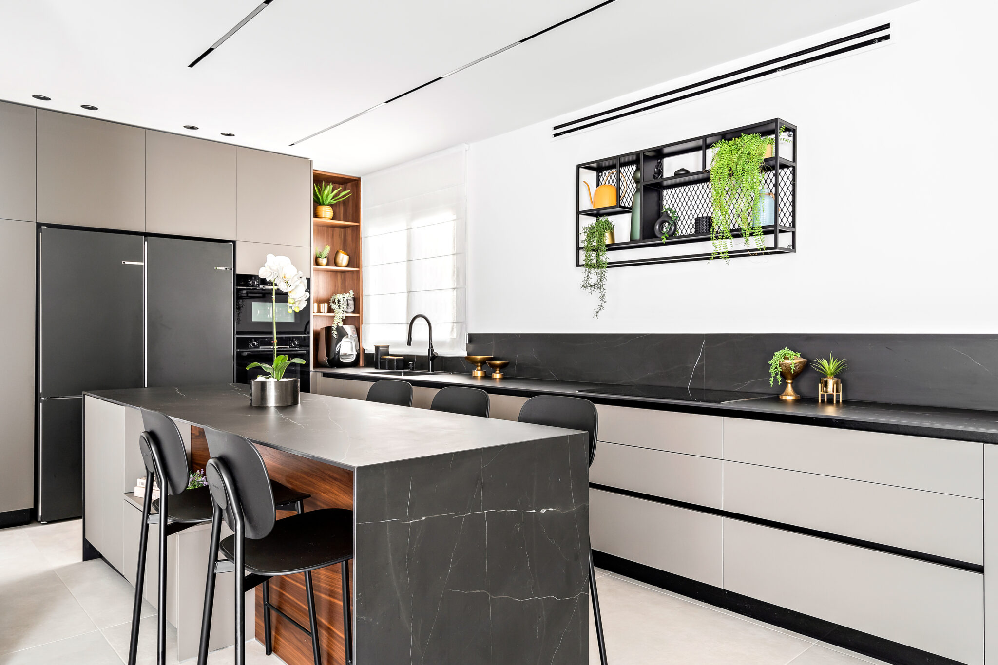 Be'er Ya'akov • The Prestige Penthouse
