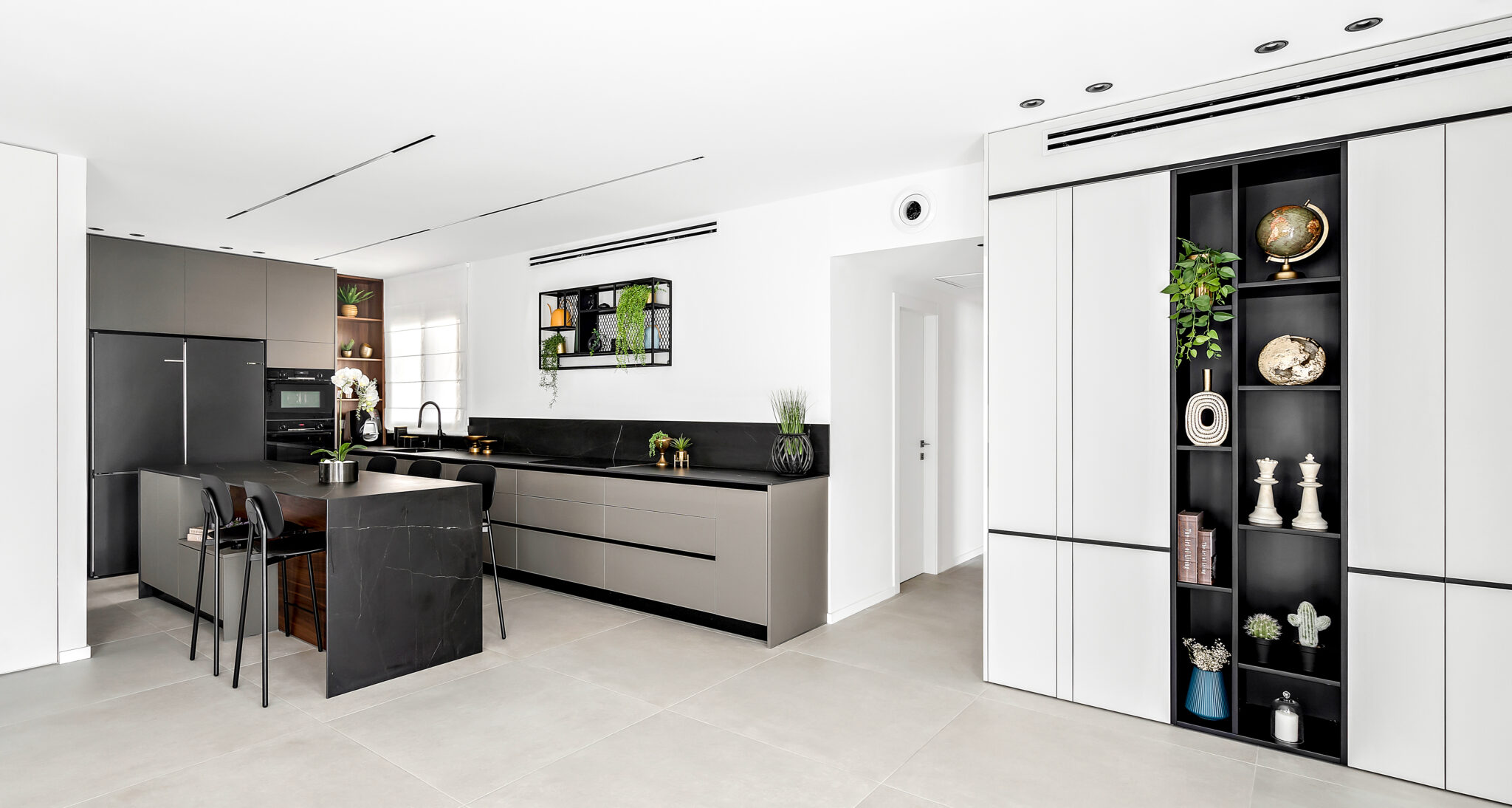 Be'er Ya'akov • The Prestige Penthouse