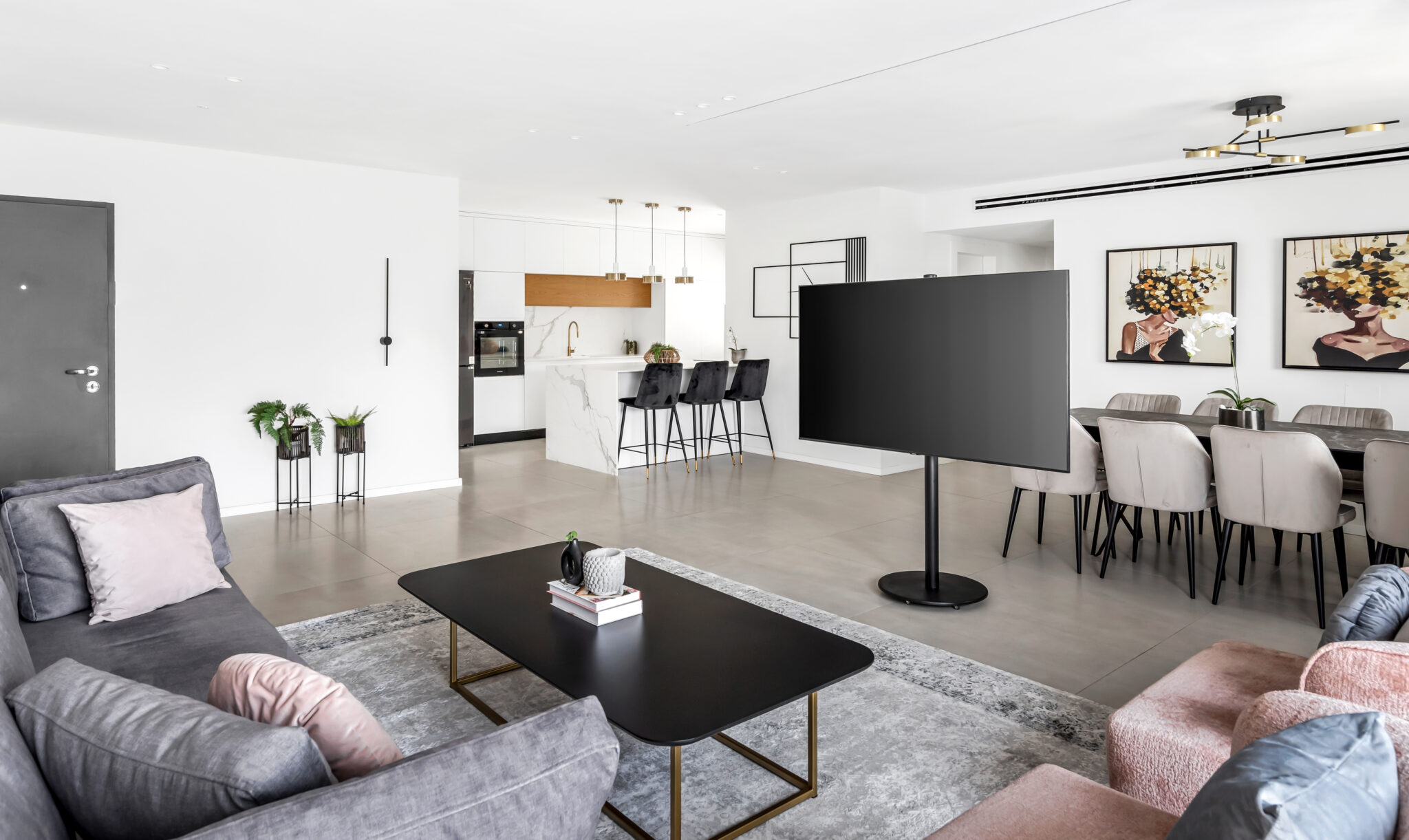 Rishon LeZion • The Modern Retreat